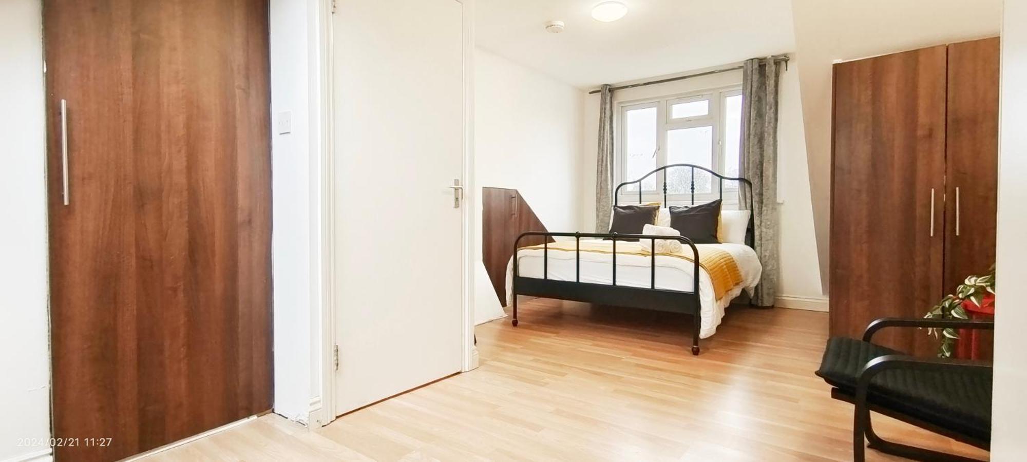 Iris In Wembley Apartment